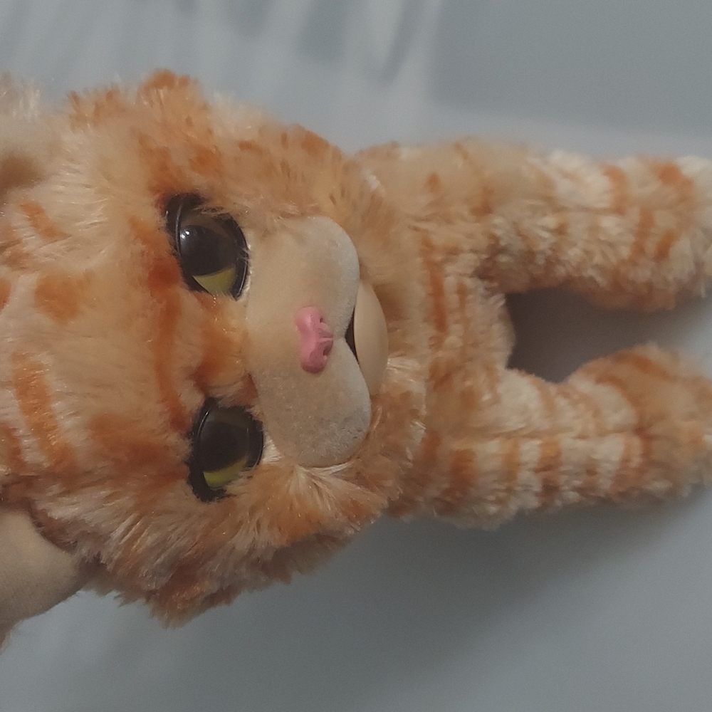 Marvel Captain Marvel Goose the Cat Flerken plush - green spitting tongue